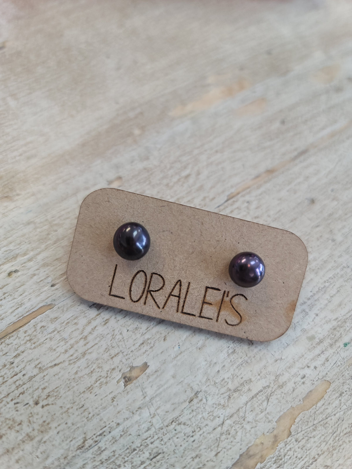 Flat Back Pearl Earring