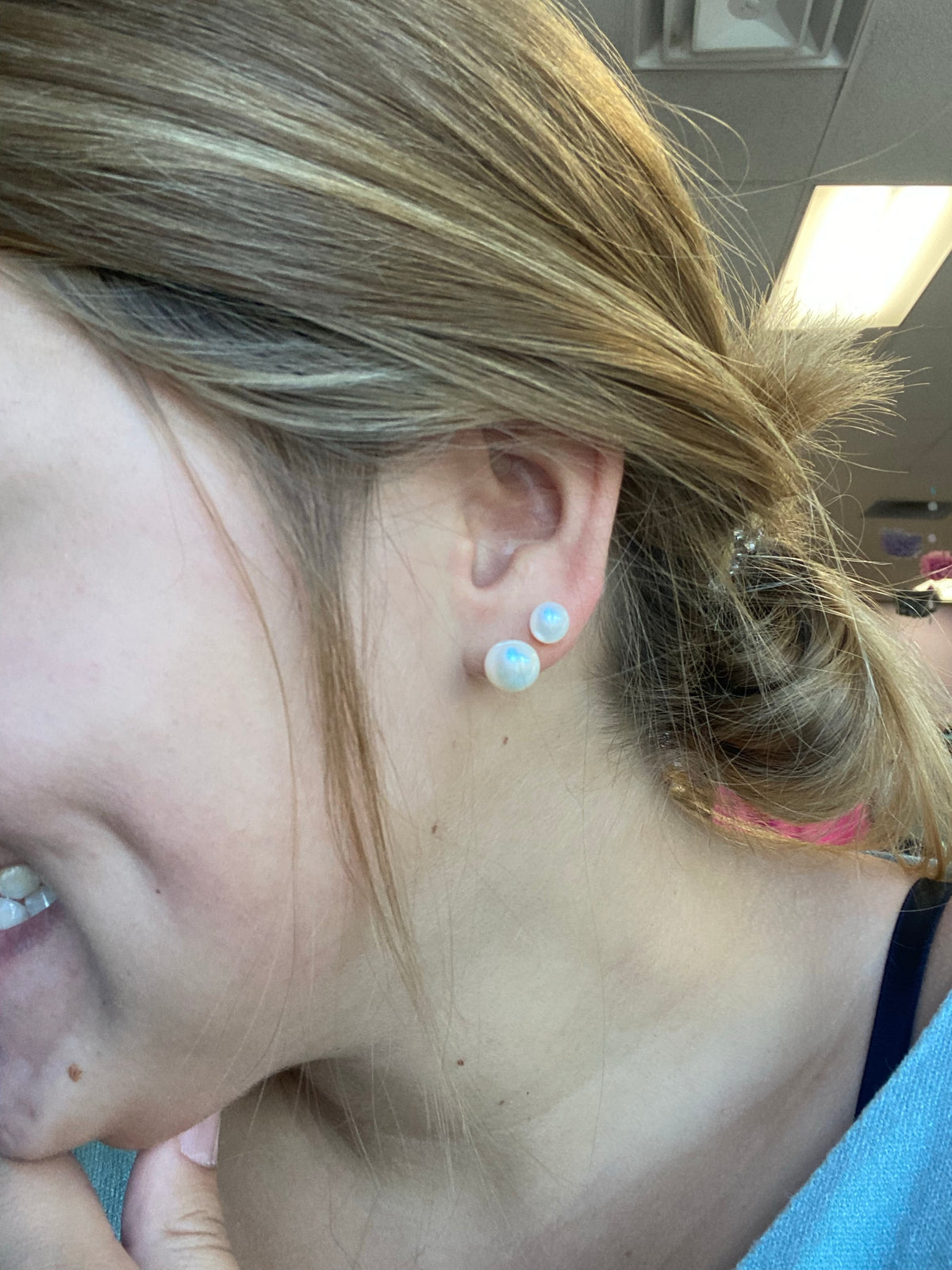 Flat Back Pearl Earring